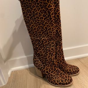 Bill Blass Cheetah 🐆 Boots